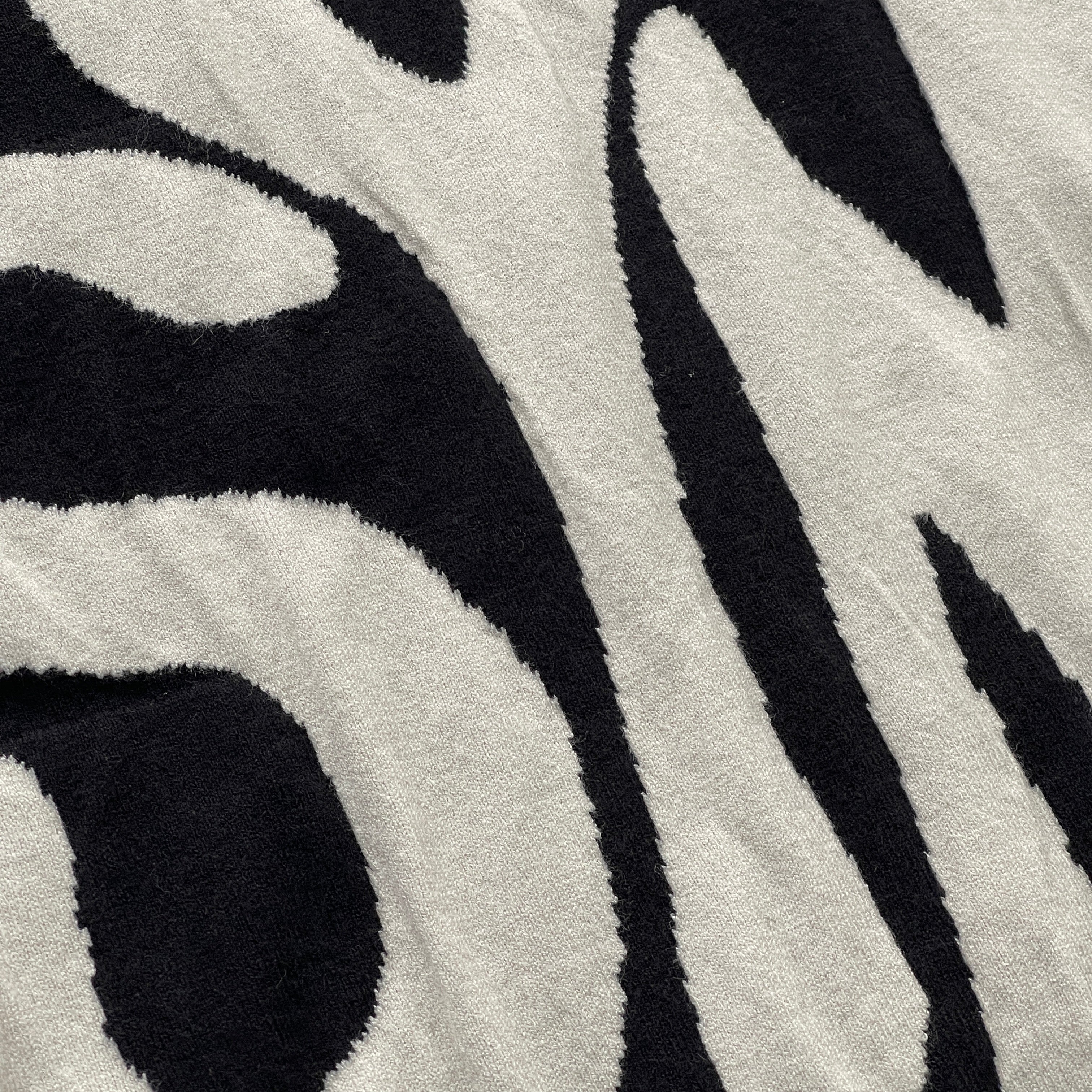 SYNA WORLD SYNARCHY CASHMERE SWEATER (BLACK)